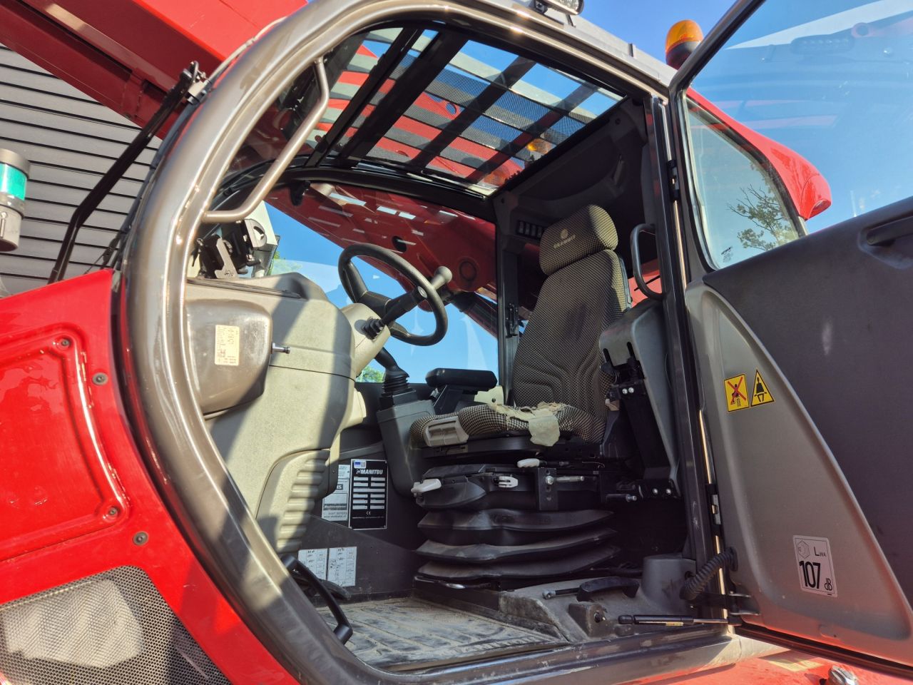Gebruikte MANITOU MRT 2150+ privilege roterende verreiker 21 m