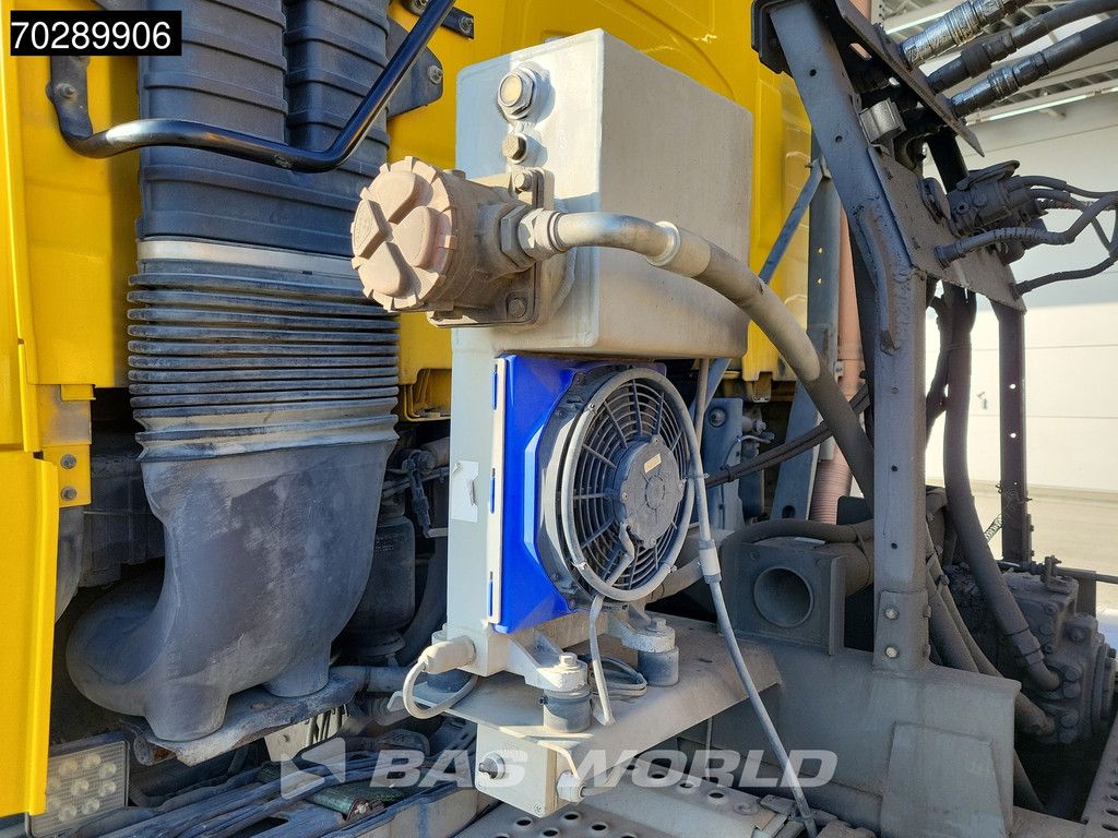 Volvo FH 420 6X4 2x Tanks PTO Hydrauliek Euro 6