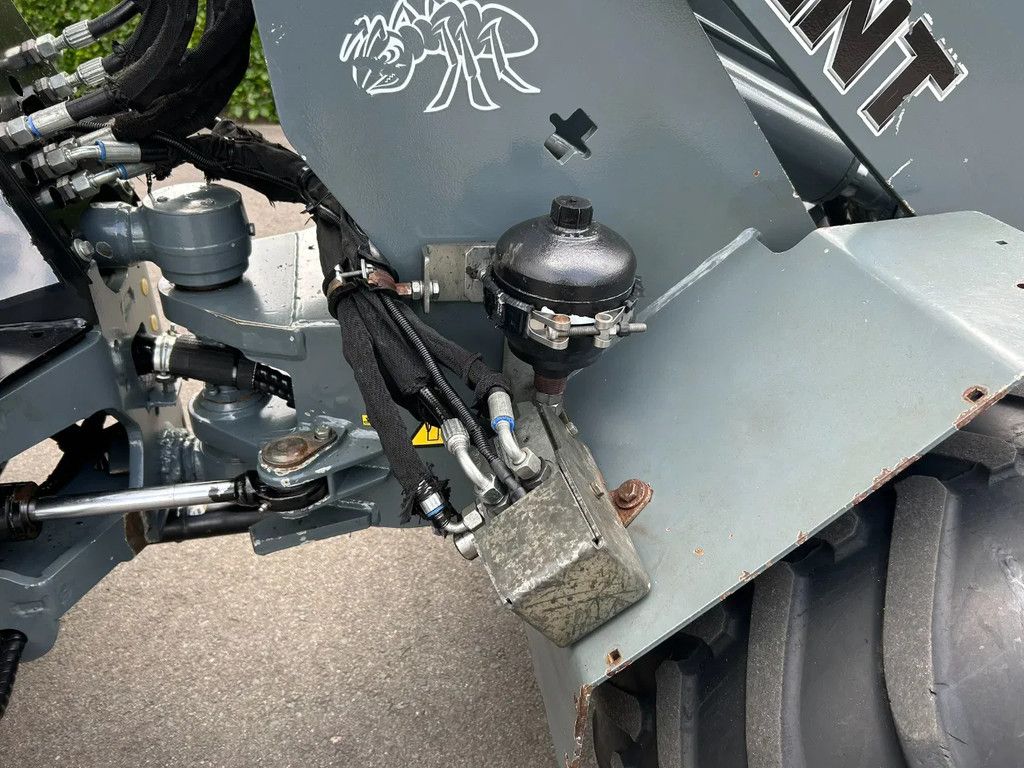 Giant V452T HD