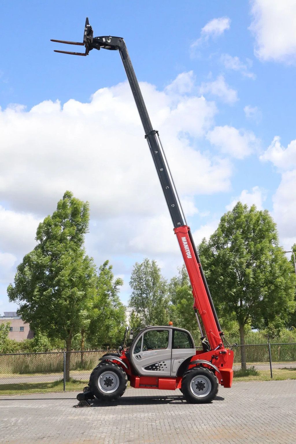Manitou MT 1335 EASY 75D | FORKS | LOW HOURS