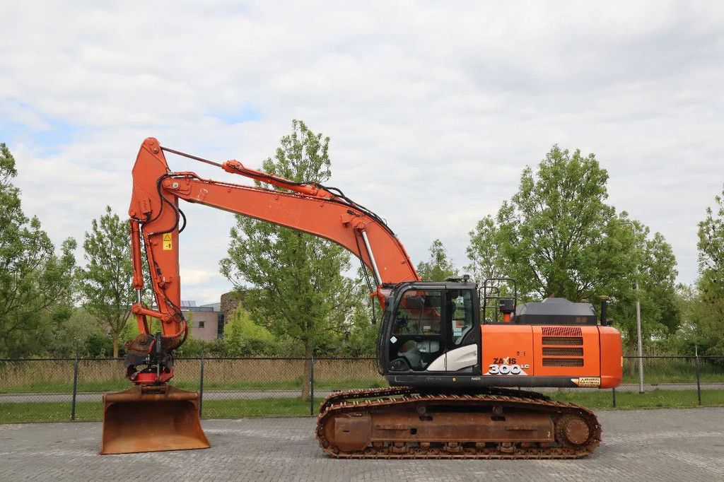 Hitachi ZX300 LC-6 | ROTOTILT | BUCKET | GPS