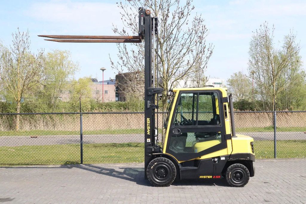Hyster H2.5 A | BOOM SUSPENSION | SIDESHIFT | FORK EXTENTIONS | FORK POSITIONERS