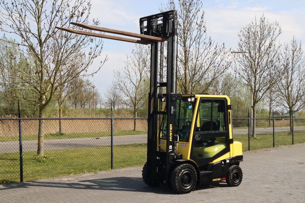 Hyster H2.5 A | BOOM SUSPENSION | SIDESHIFT | FORK EXTENTIONS | FORK POSITIONERS