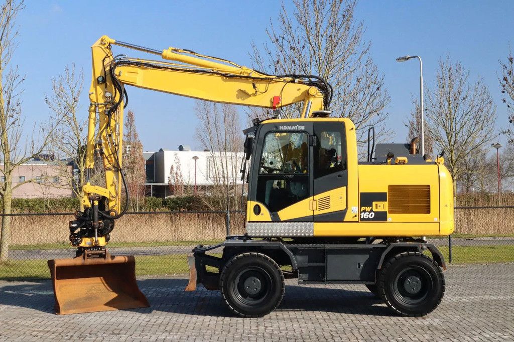 Komatsu PW160-11 | ENGCON TILTROTATOR | BUCKET | TRAILER HYDR.