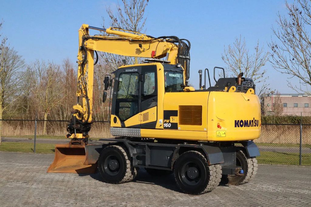 Komatsu PW160-11 | ENGCON TILTROTATOR | BUCKET | TRAILER HYDR.