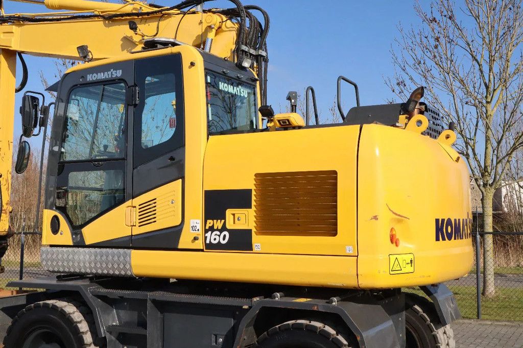 Komatsu PW160-11 | ENGCON TILTROTATOR | BUCKET | TRAILER HYDR.