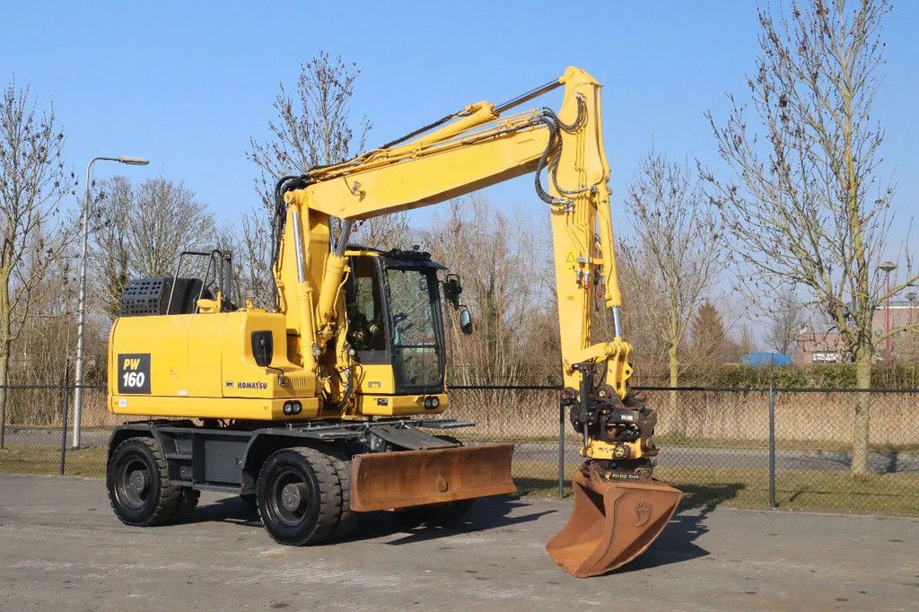 Komatsu PW160-11 | ENGCON TILTROTATOR | BUCKET | TRAILER HYDR.