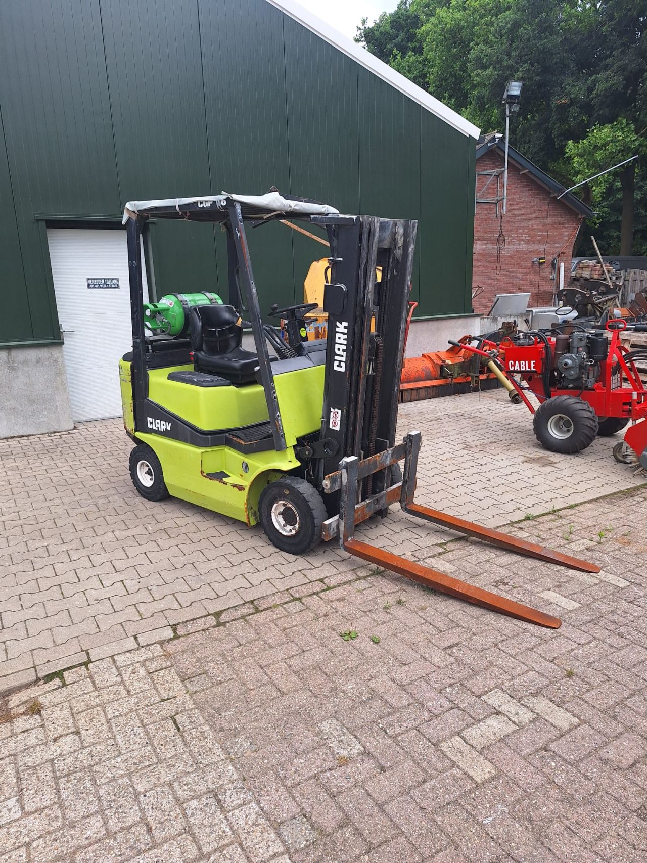 Te koop Clark Heftruck CGP 16 Triplexmast freelift op LPG 1998