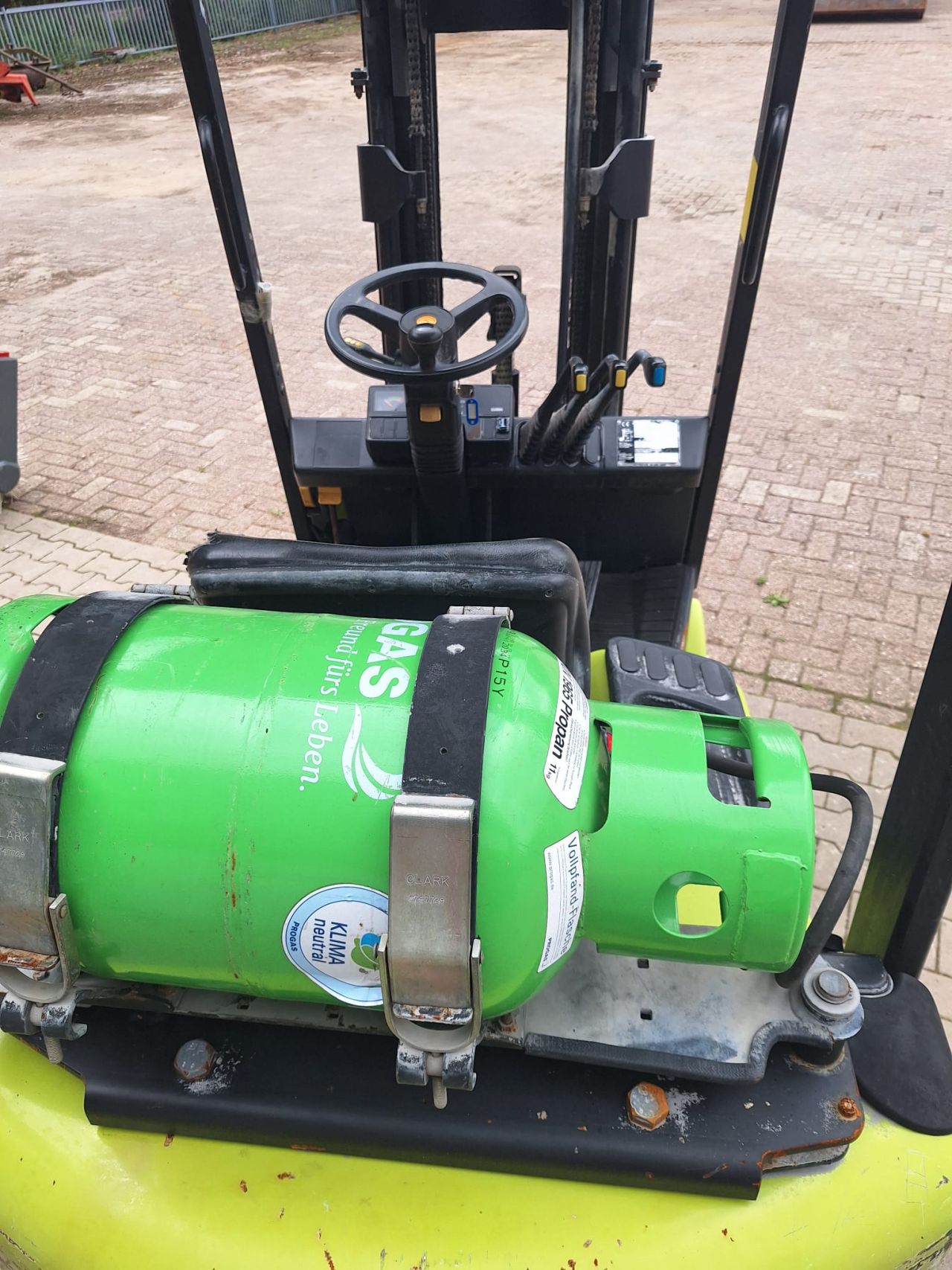 Te koop Clark Heftruck CGP 16 Triplexmast freelift op LPG 1998
