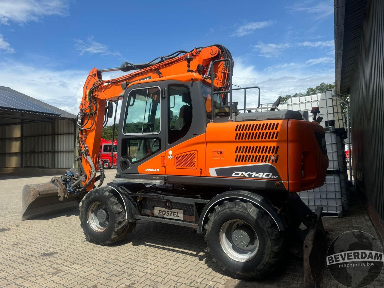Komt binenn! Doosan DX140W