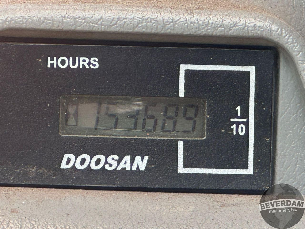 Komt binenn! Doosan DX140W