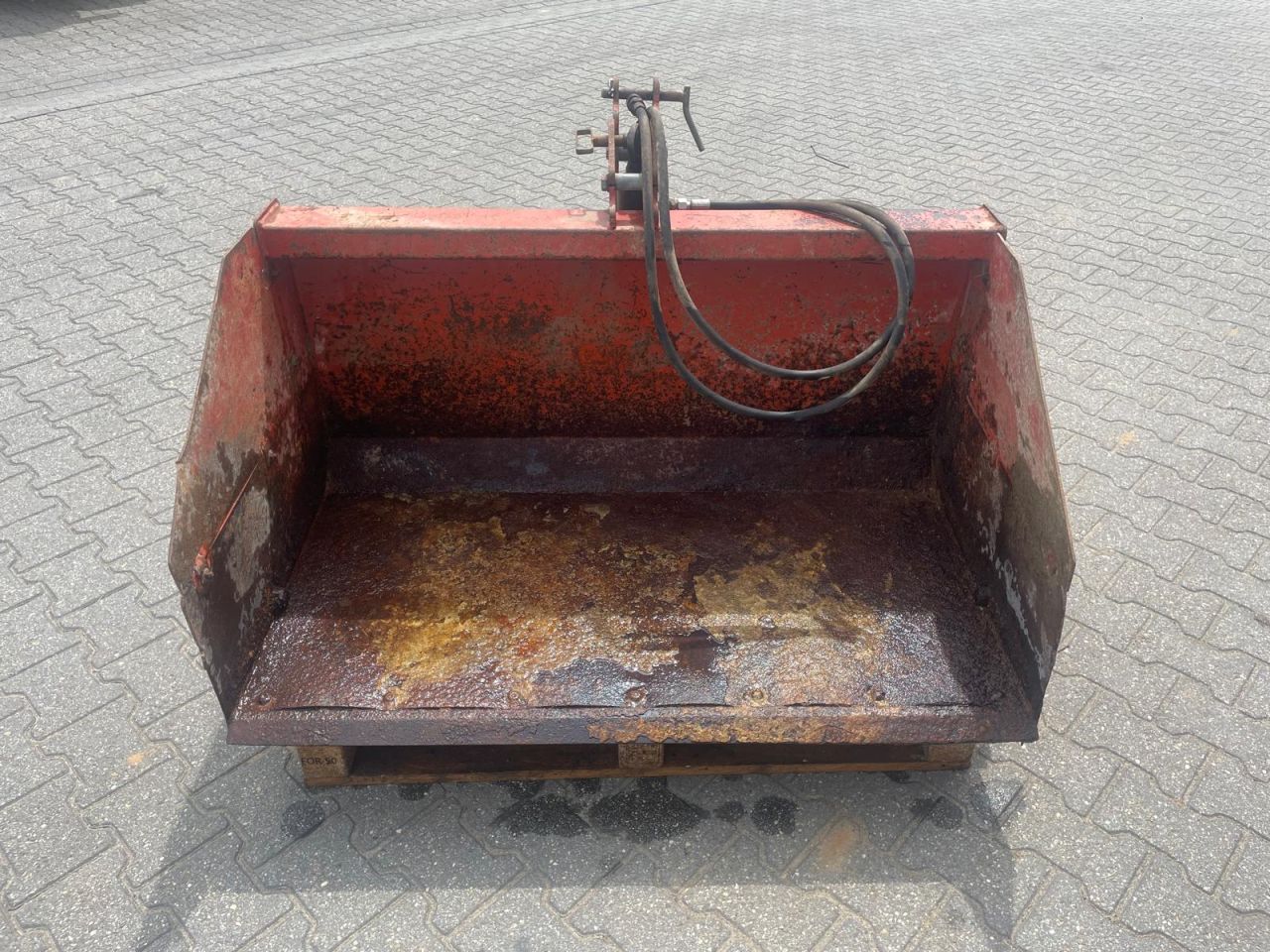 Hekamp 125cm grondbak met hydraulisch kipcilinder