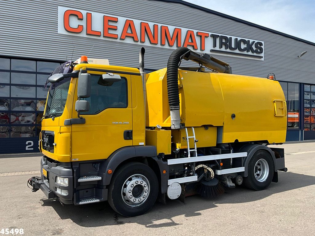 MAN TGM 18.290 4x2 Johnston Beam VT 800 Left and right sweeper