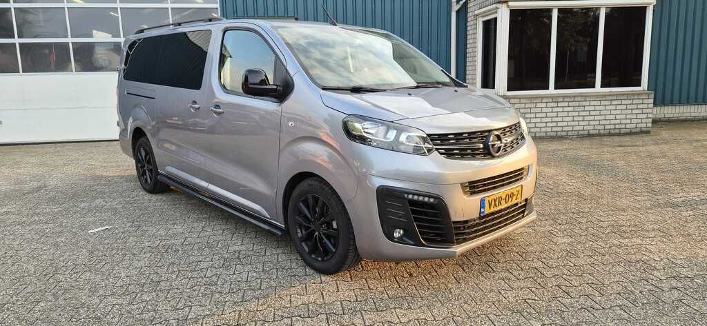 Opel Vivaro DC 2.0