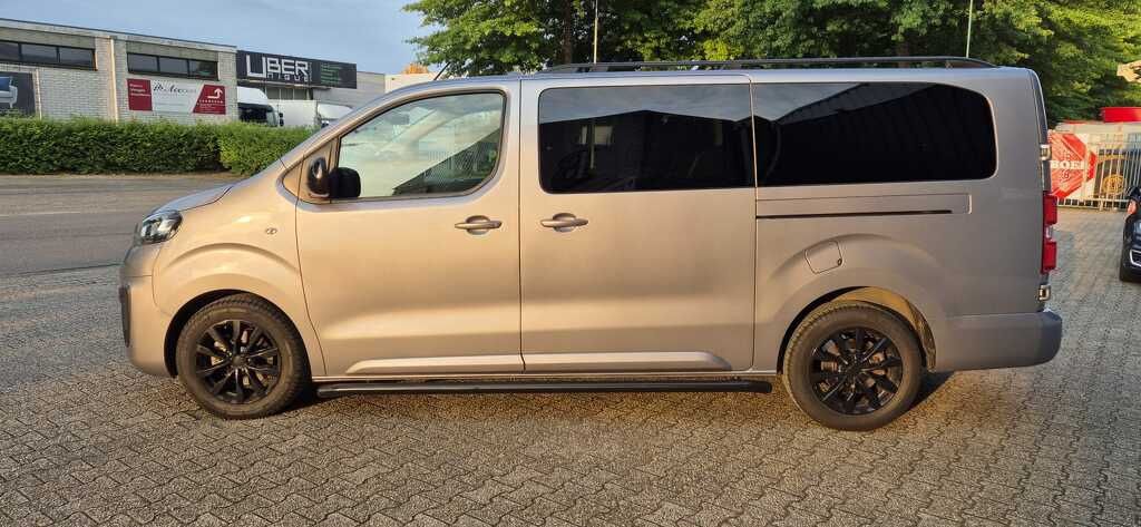 Opel Vivaro DC 2.0