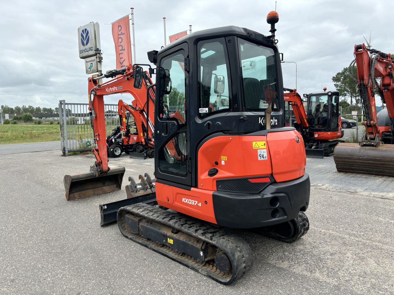 Kubota KX037-4