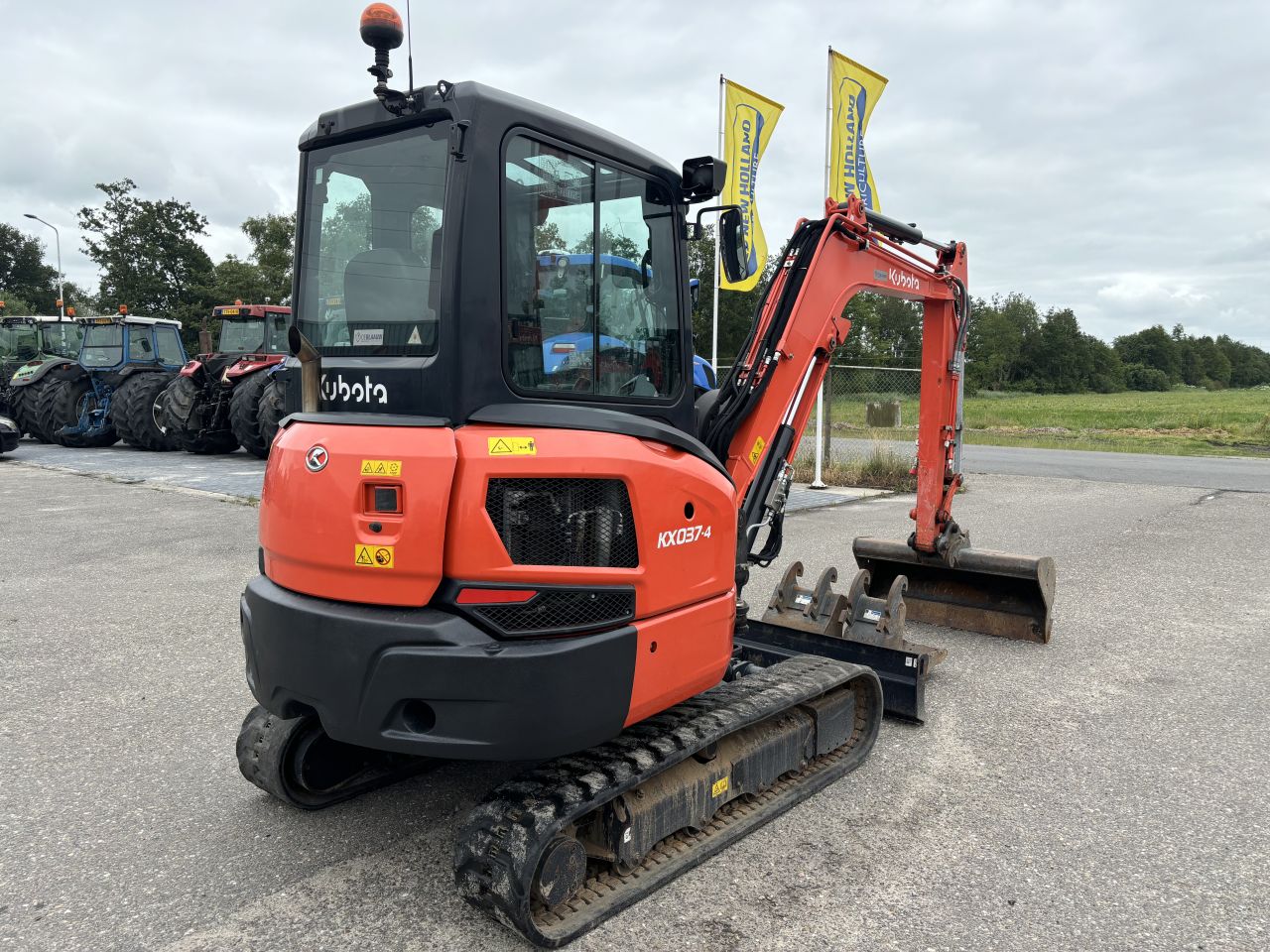 Kubota KX037-4