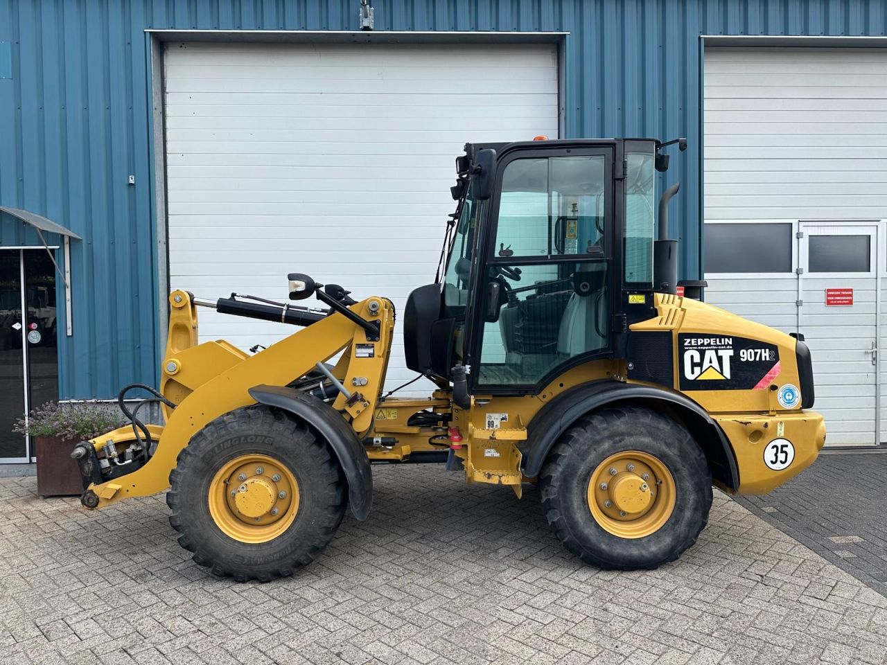 CATERPILLAR 907 (BJR 2015) 4888 UUR