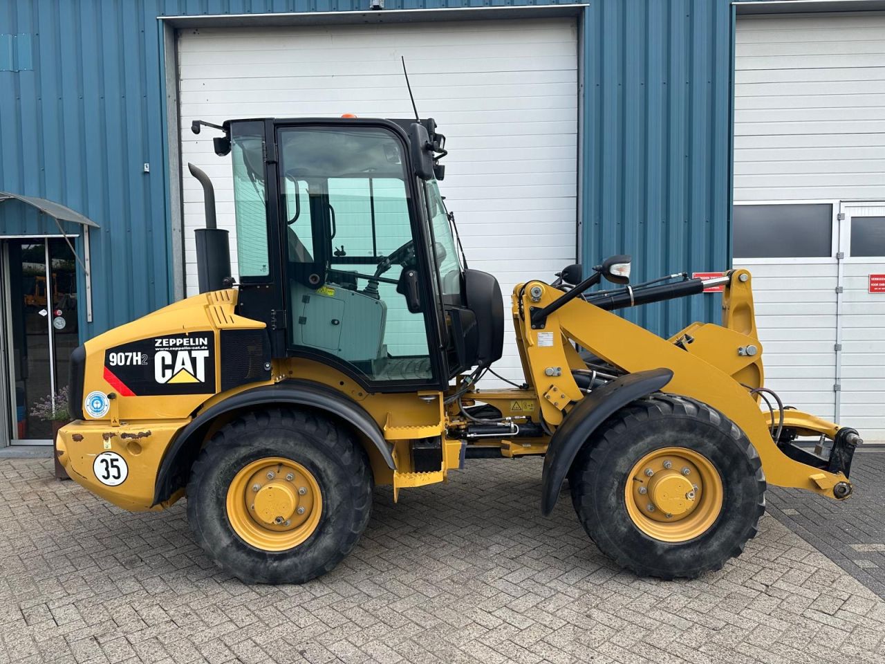 CATERPILLAR 907 (BJR 2015) 4888 UUR