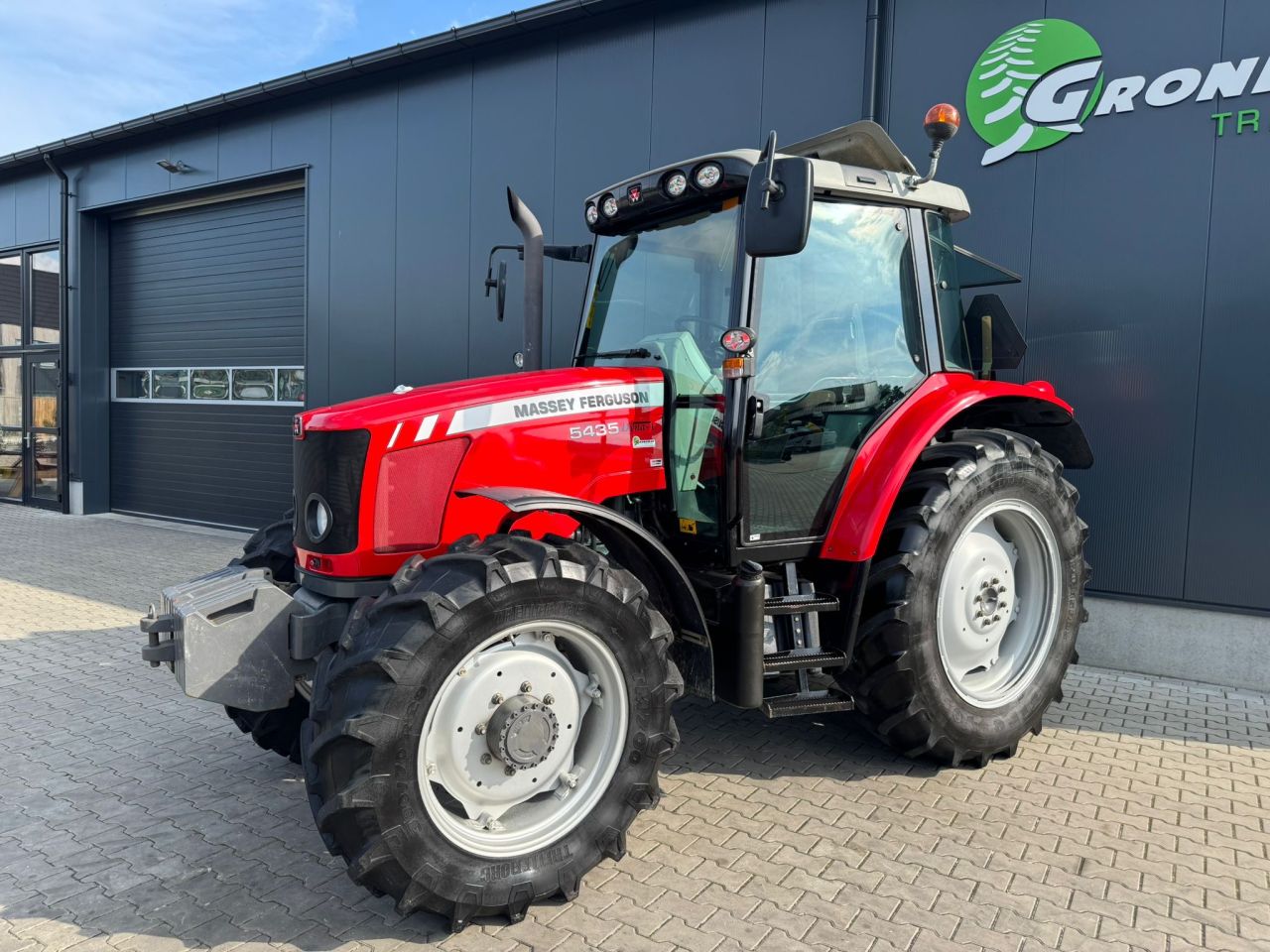 Massey Ferguson 5435 Dyna4