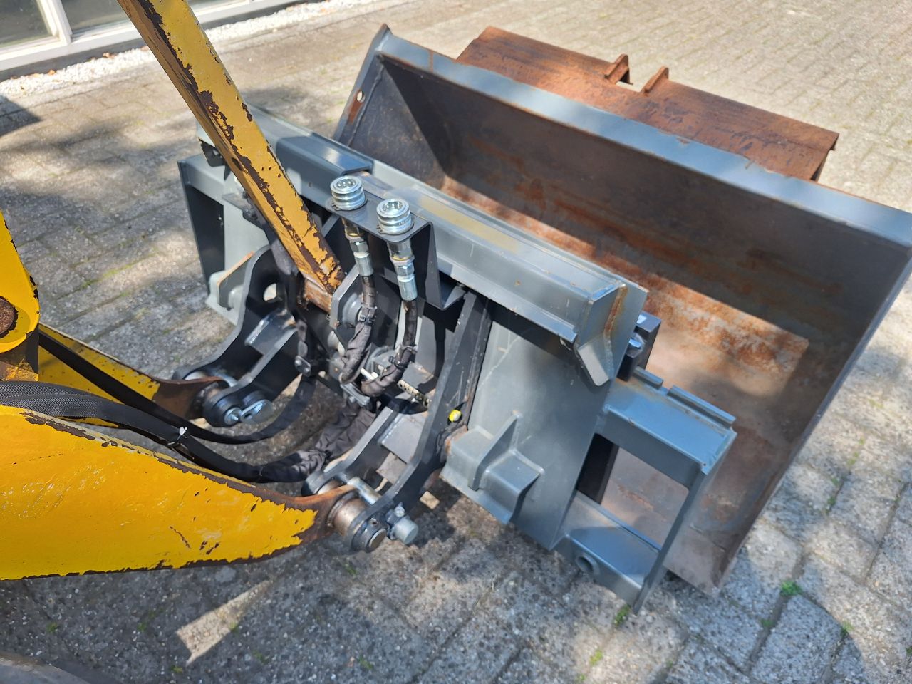 Intrac L225