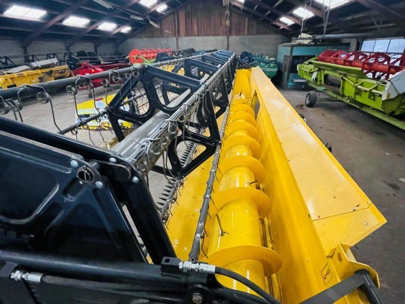 New Holland 760CG 10.7 METER VF