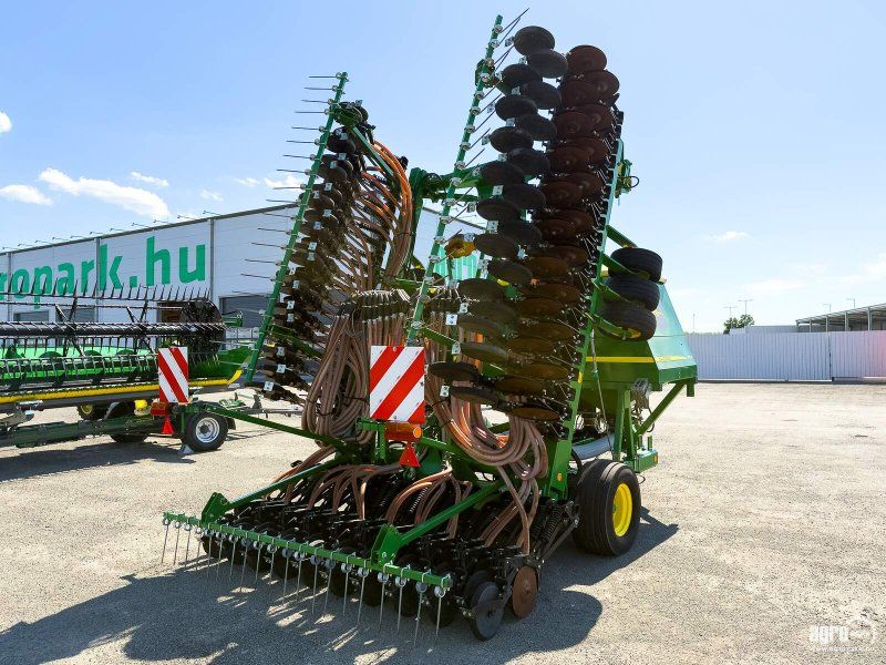 John Deere 740A