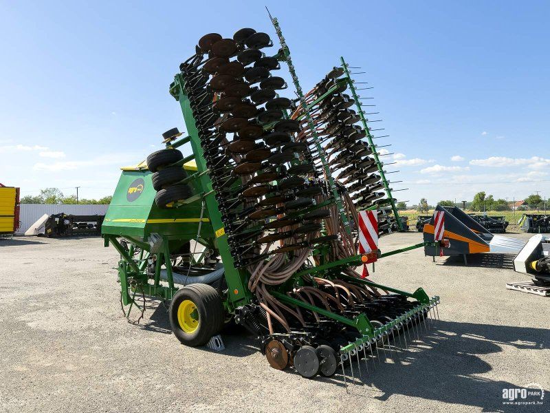 John Deere 740A