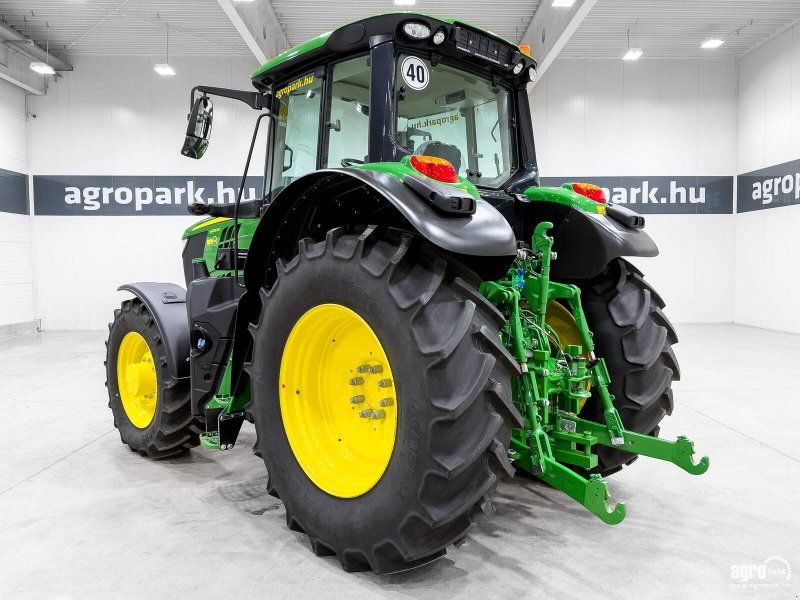 John Deere 6195M