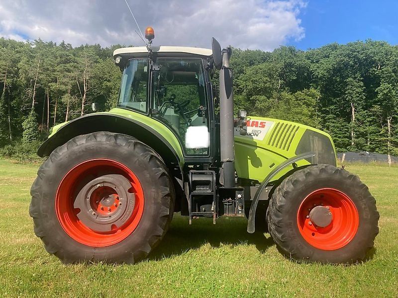 Claas Axion 810