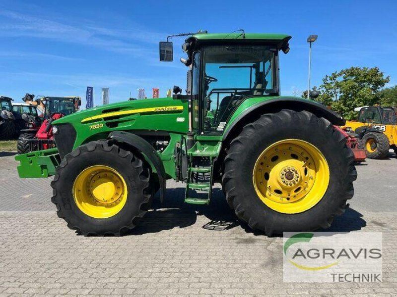 John Deere 7830