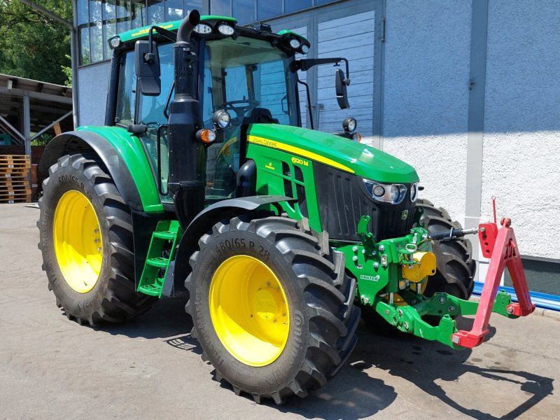 John Deere 6120M