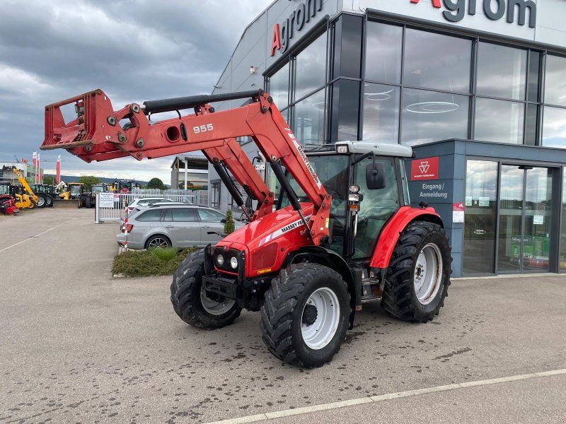 Massey Ferguson 5445 Dyna4