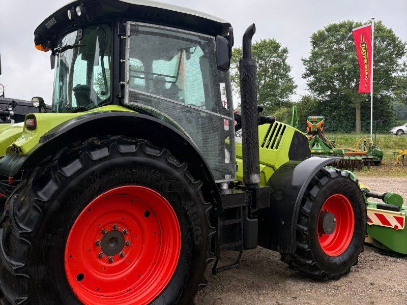 Claas Arion 620