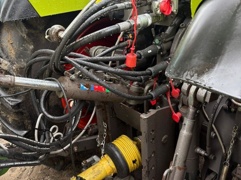 Claas Arion 620