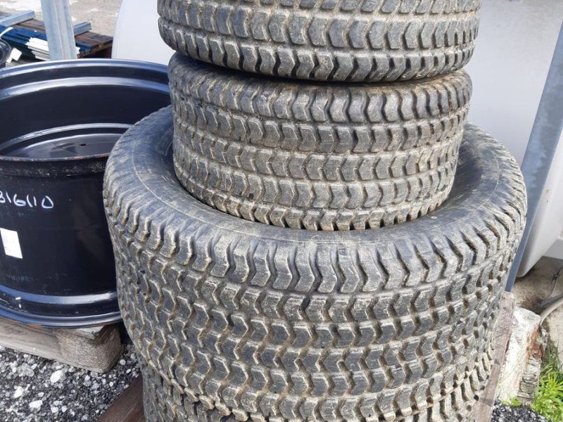 20.5x8.00-10, 31x13.50-15