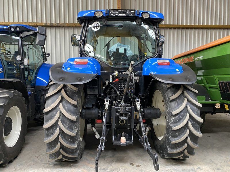 New Holland T6020 Elite