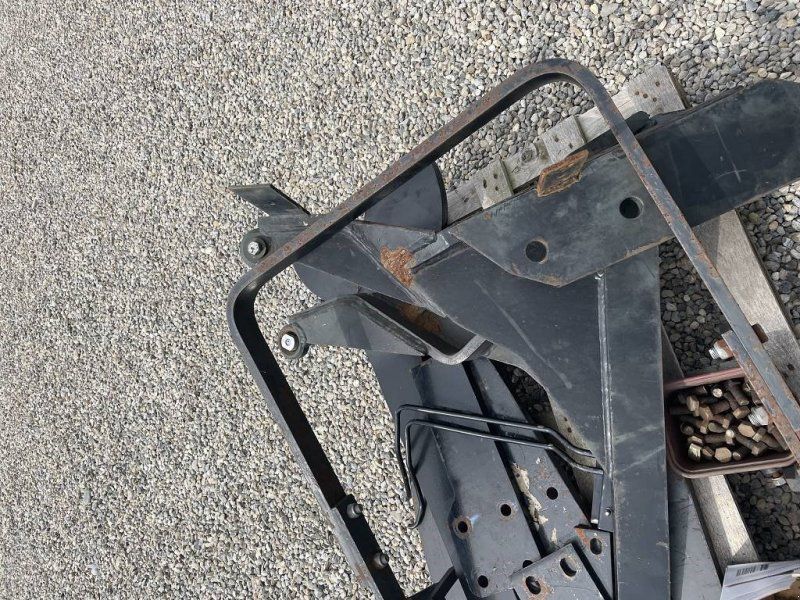 Alö Frontladeranbauteile Alö für MB TRAC 700 1100