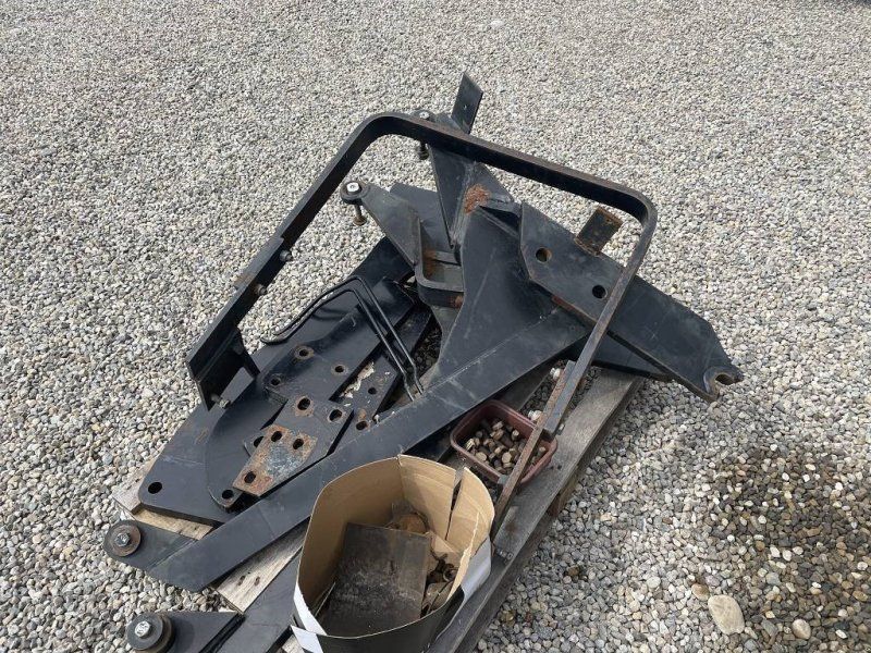 Alö Frontladeranbauteile Alö für MB TRAC 700 1100