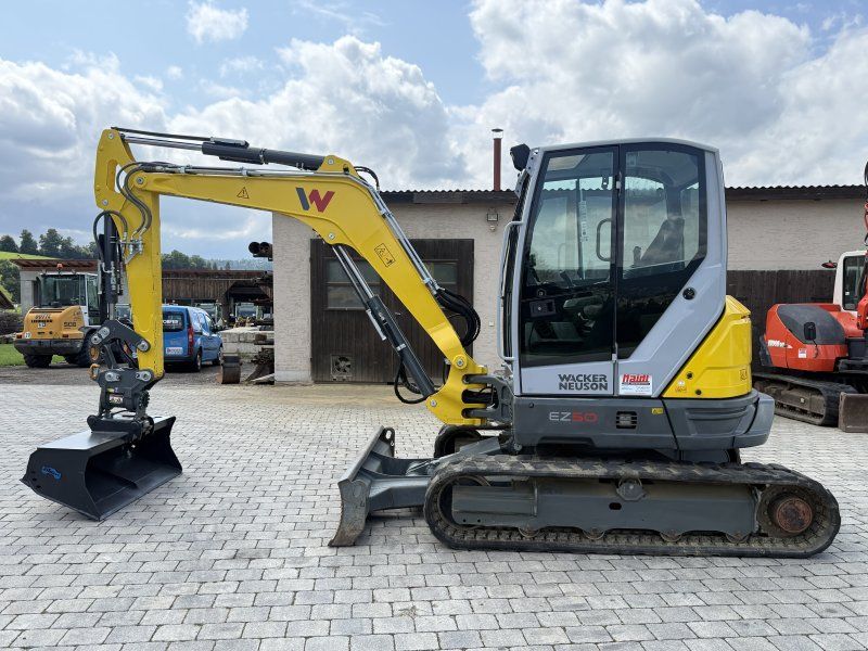 Wacker Neuson EZ 50 mit Powertilt