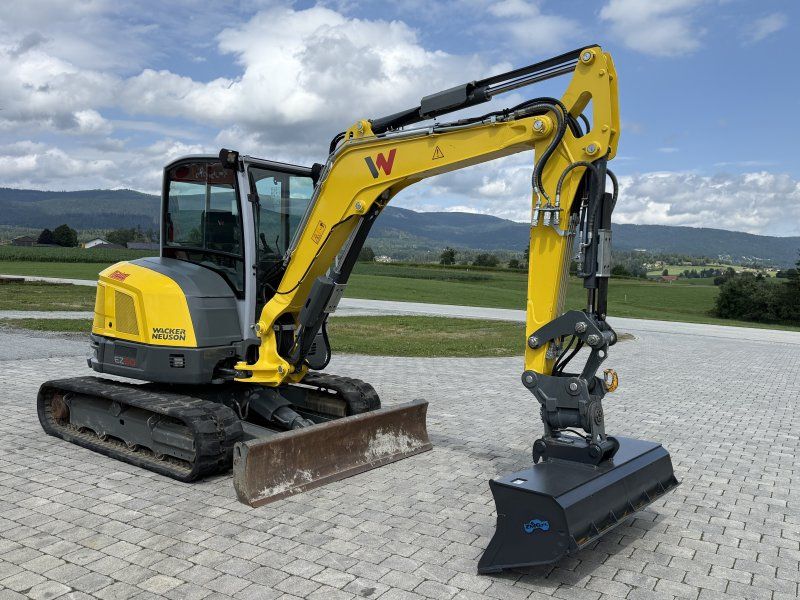 Wacker Neuson EZ 50 mit Powertilt