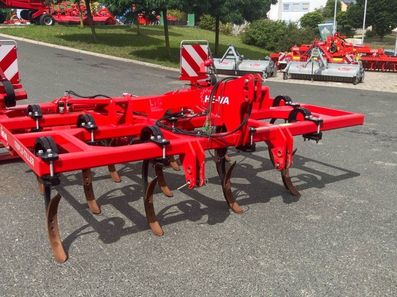 Heva Triple Tiller