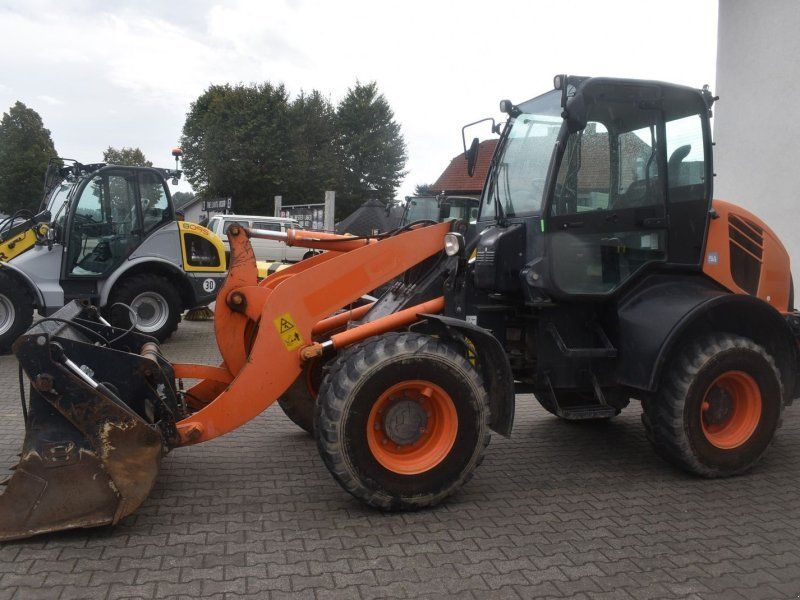 Komatsu WA100M-7 mit Straßenzulassung