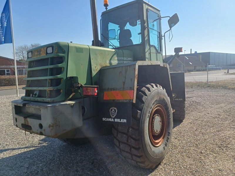 Komatsu WA270