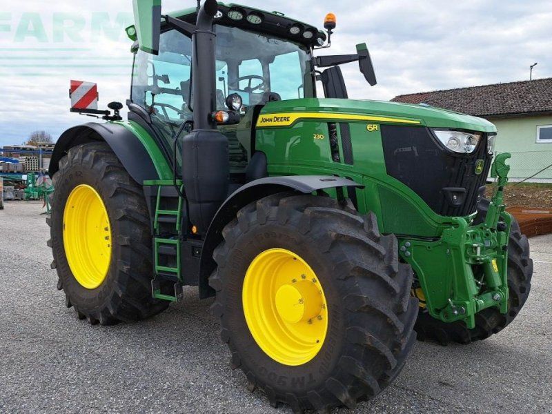 John Deere 6 R 230