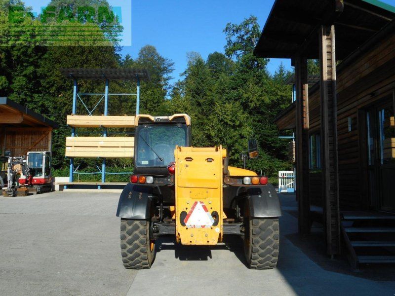 JCB 533-105 ( 3,3t 10,5m )