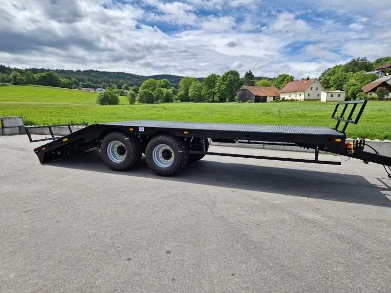 Dinapolis 8,0m Ballenwagen Hydraulisch absenkbare Rampen Druckluft LED