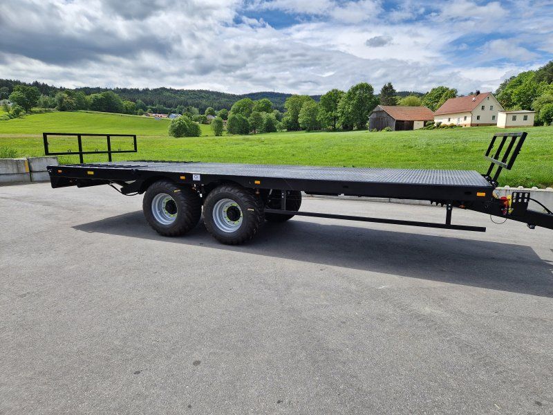 Dinapolis 8,0m Ballenwagen Hydraulisch absenkbare Rampen Druckluft LED