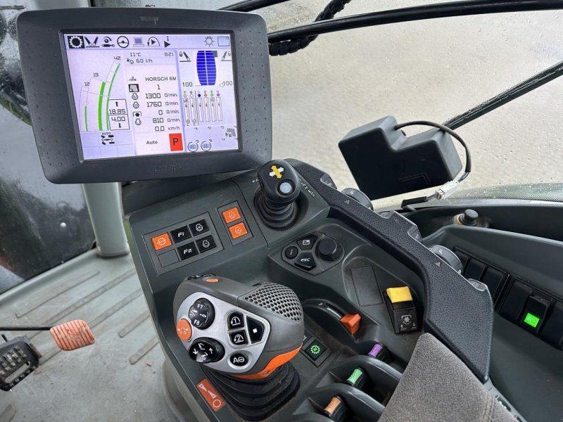 Claas AXION 930