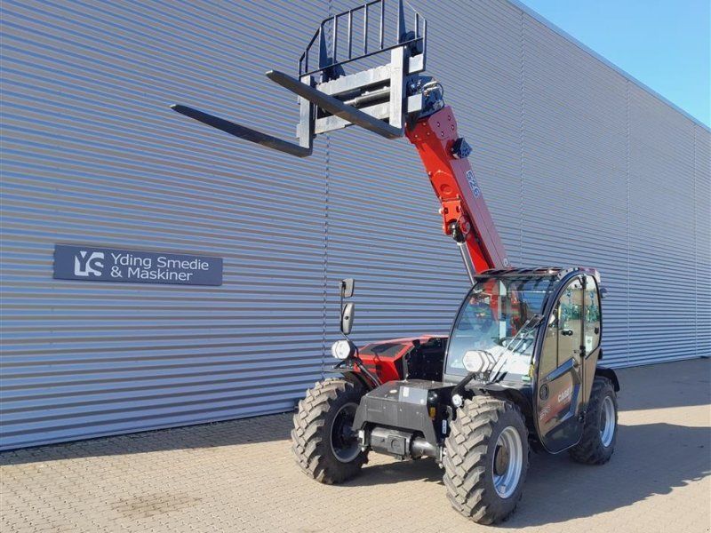 Case IH Farmlift 526 med pallegafler